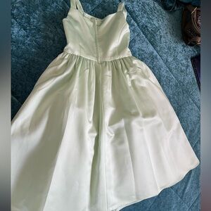 David’s Bridal kids dress size 5 pistachio color
